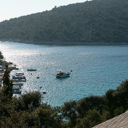 Holiday Home Mirna Vala Sevid Ngoại thất bức ảnh