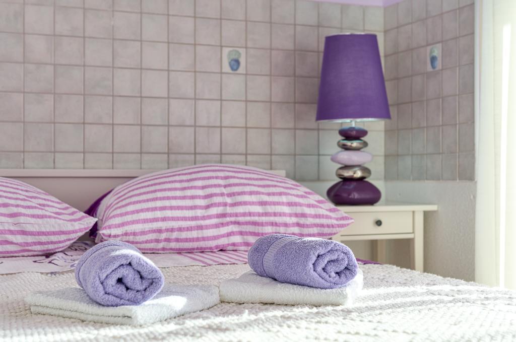 Holiday Home Mirna Vala Sevid Ngoại thất bức ảnh