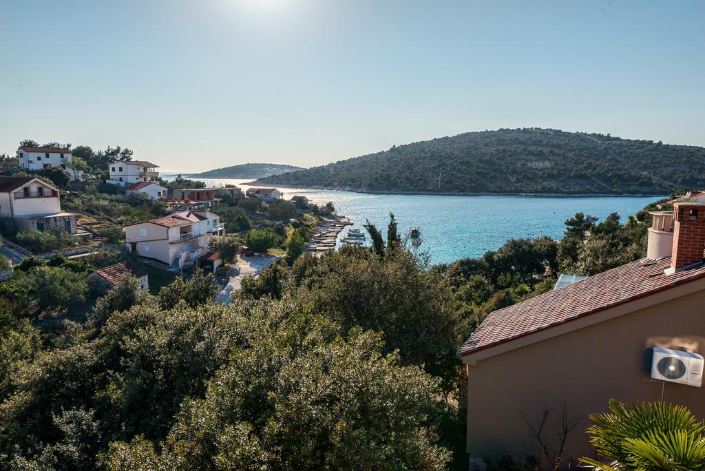 Holiday Home Mirna Vala Sevid Ngoại thất bức ảnh