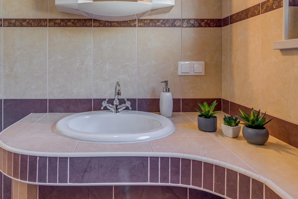 Holiday Home Mirna Vala Sevid Ngoại thất bức ảnh